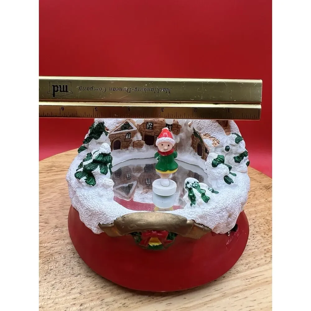 Vtg Animated Skating Mirror Pond Skaters Musical Christmas Scene Music Works